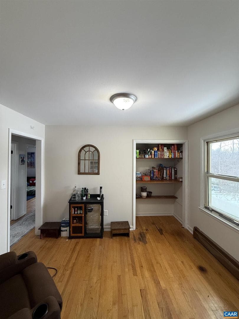 2405 Bare St photo 8
