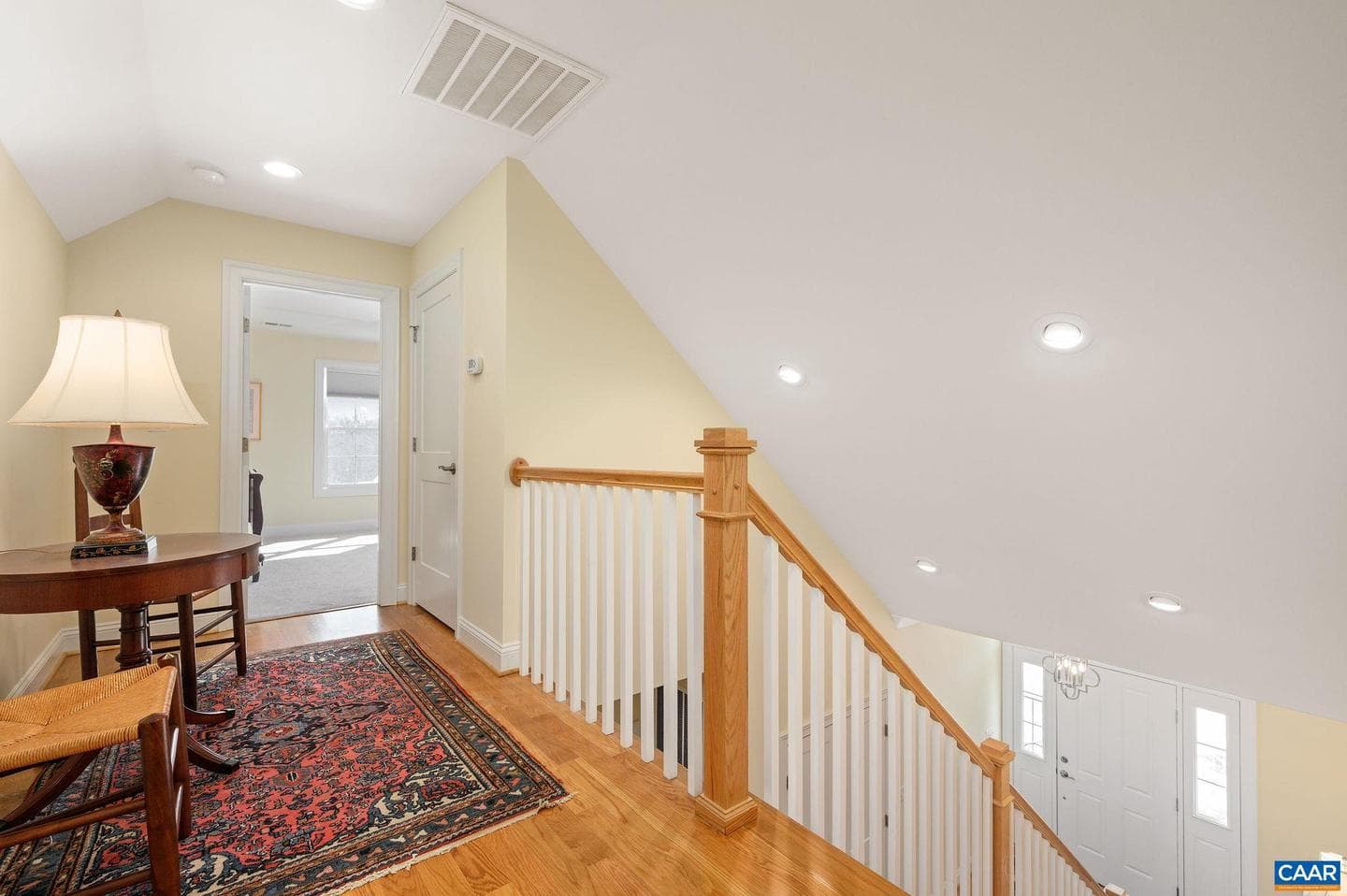 4063 Varick St photo 21