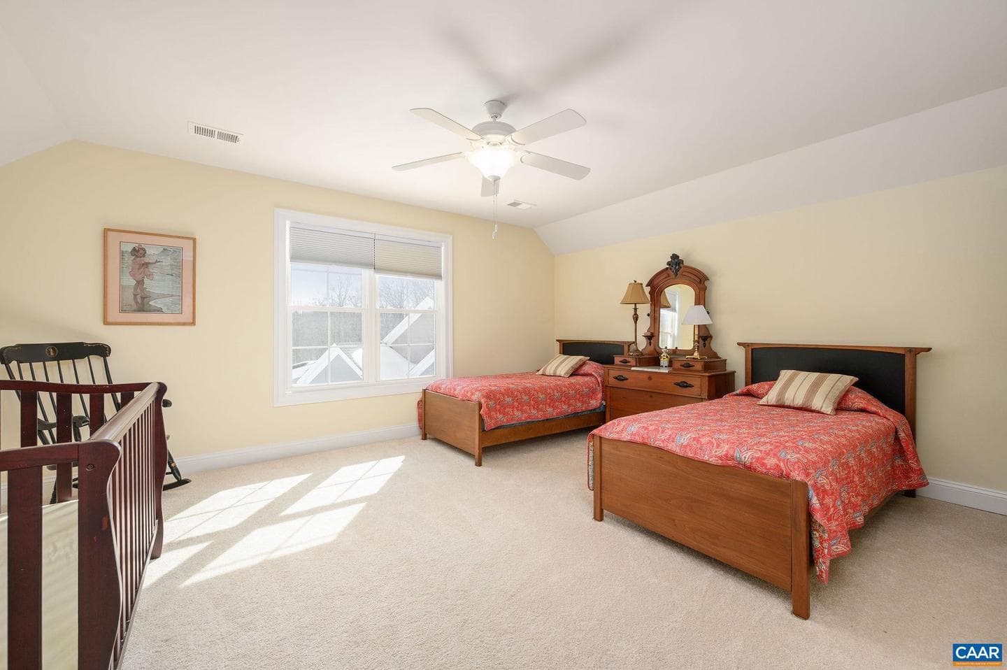 4063 Varick St photo 24