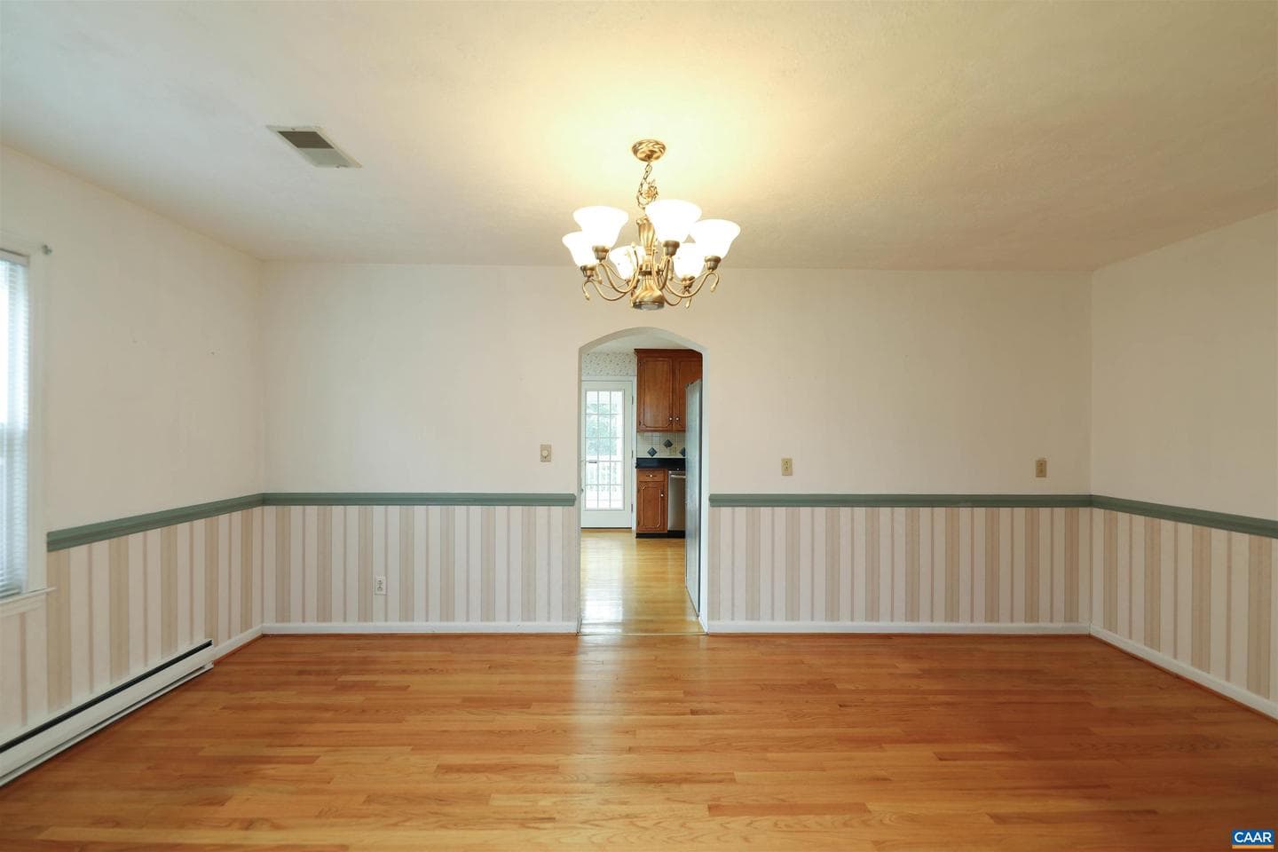 1004 Coleman St photo 7