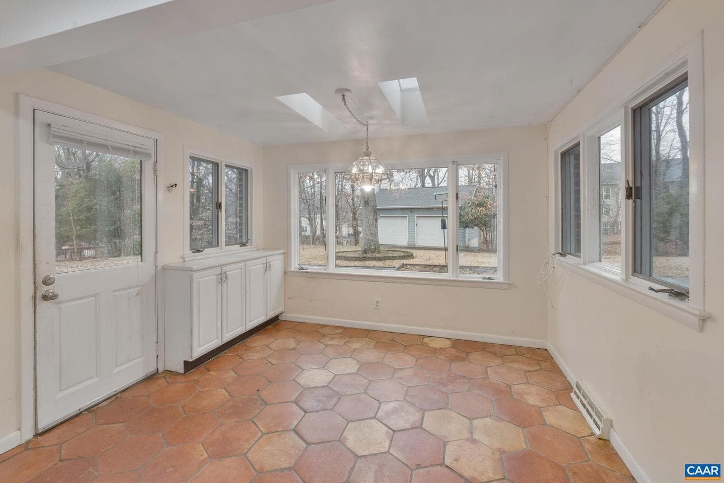 2809 Northfield Rd photo 17