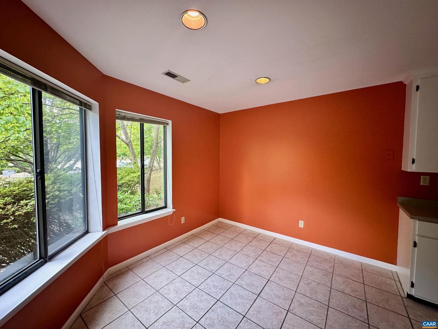 1209 Chatham Rdg photo 4