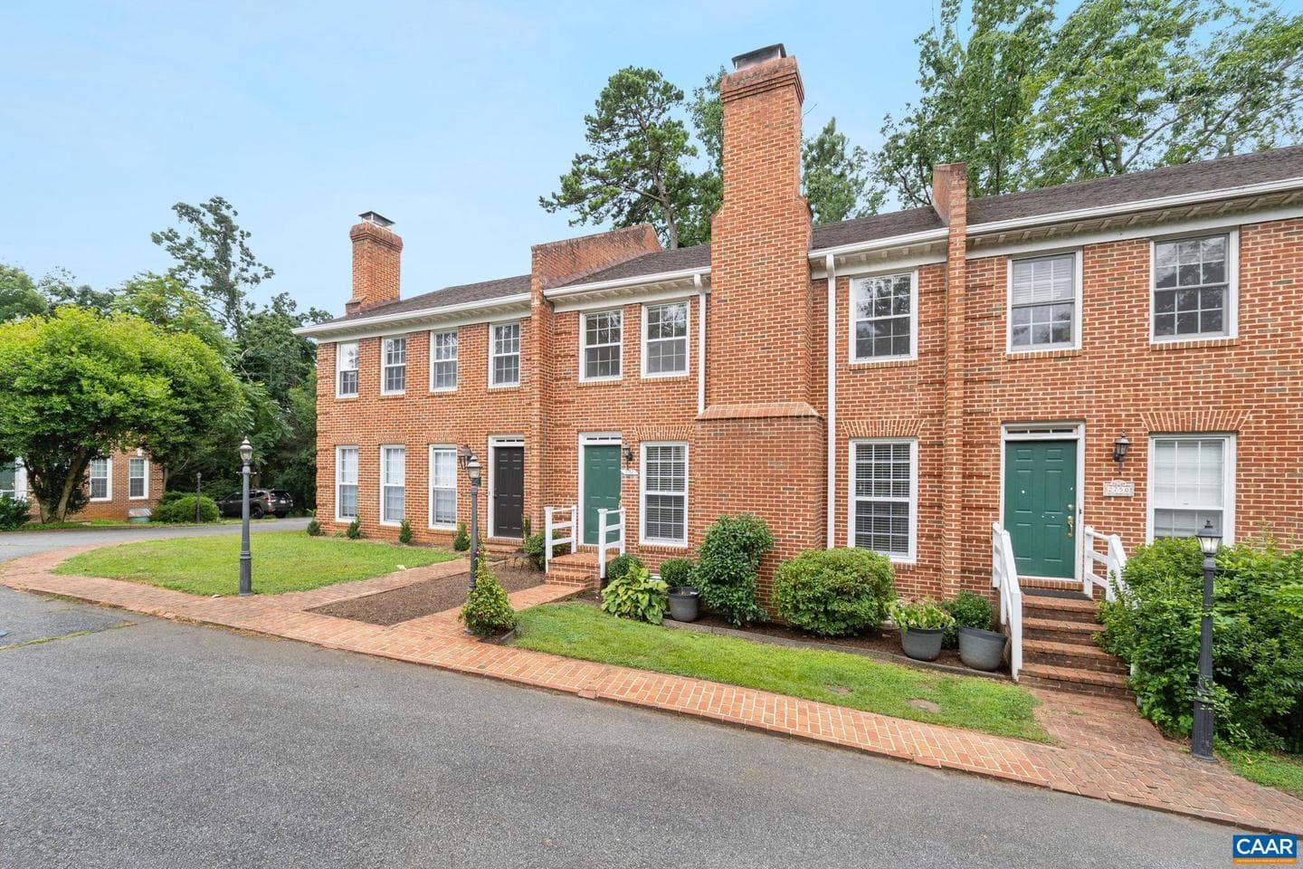2752 Hydraulic Rd photo 35