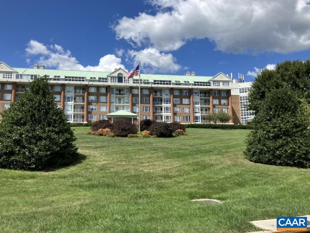 500 Crestwood Dr #2306, Charlottesville