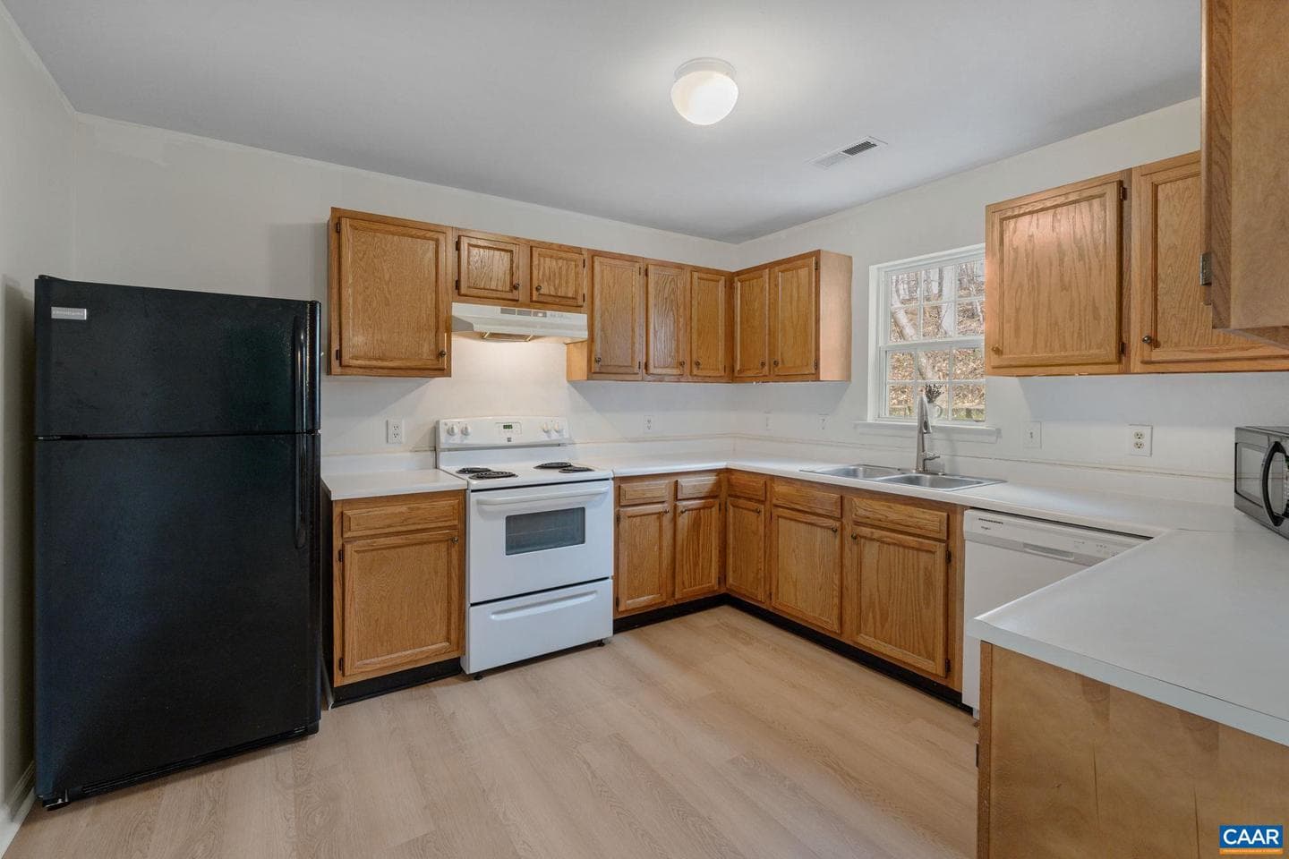 972 Towne Ln photo 11