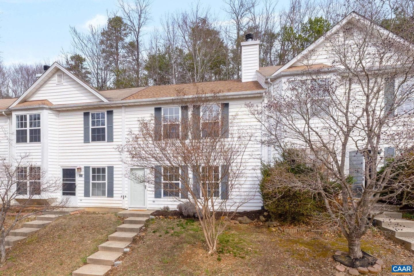 972 Towne Ln photo 3