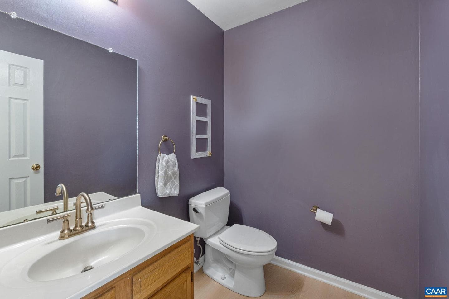 972 Towne Ln photo 8