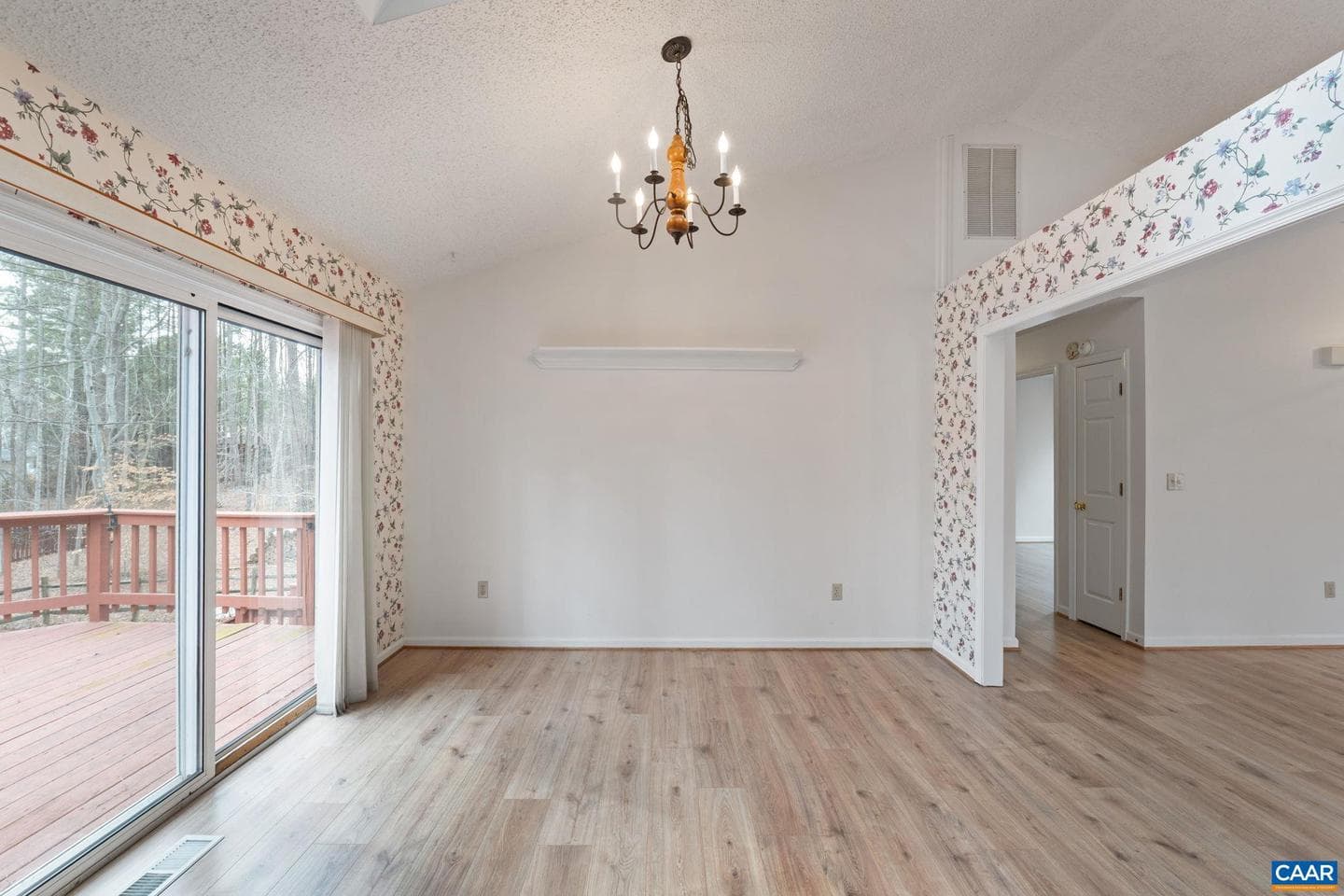 7 Englewood Dr photo 10