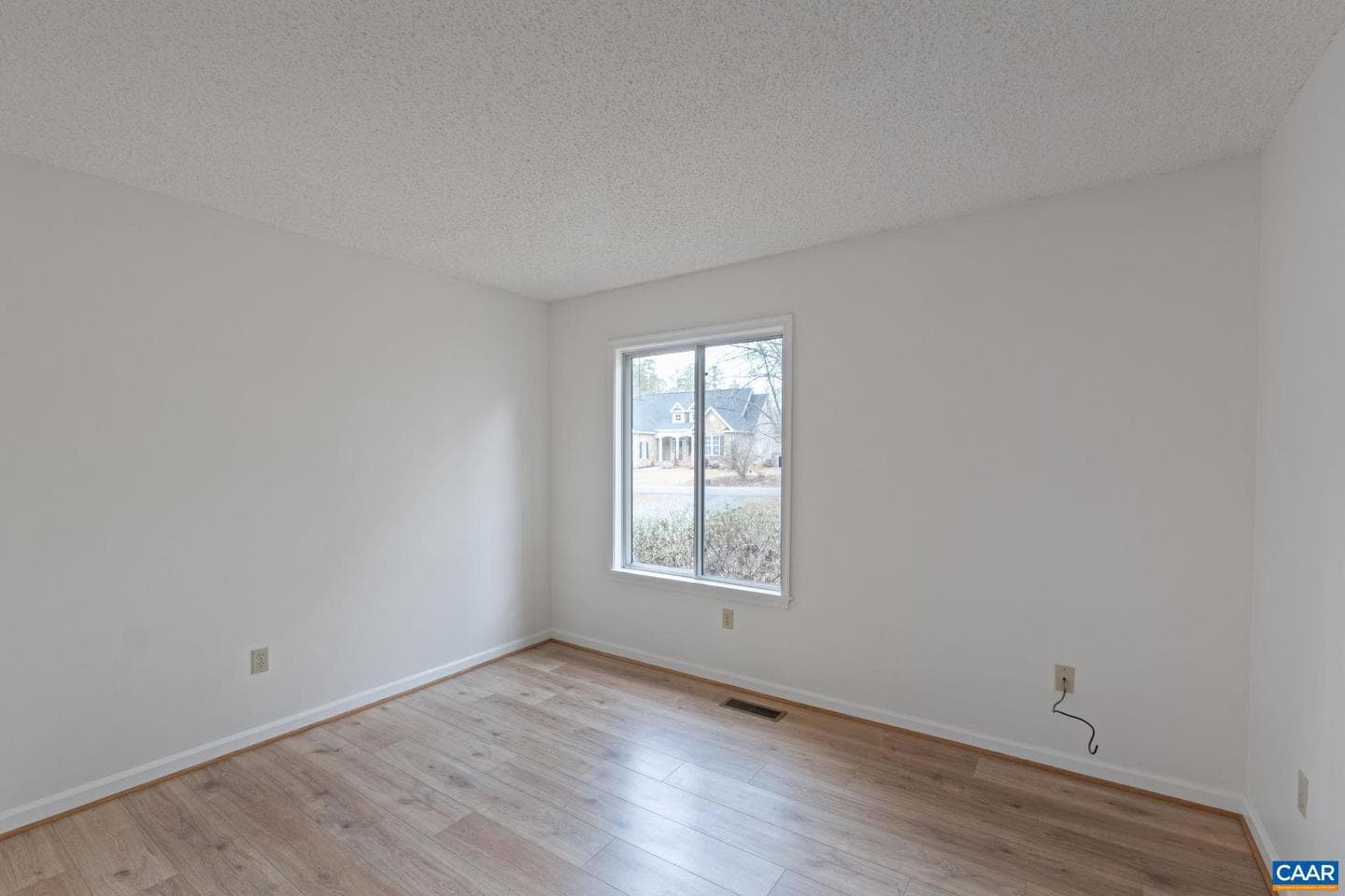 7 Englewood Dr photo 15