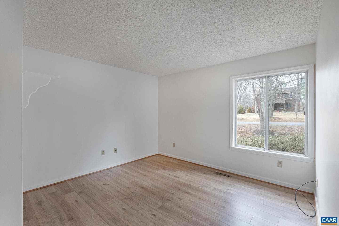 7 Englewood Dr photo 16