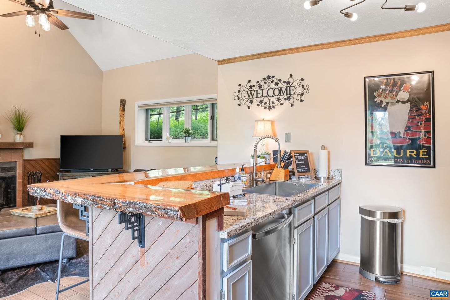 2225 Tanners Ridge Condos photo 4