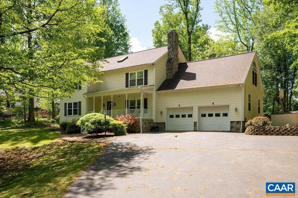 3595 Montgomery Ln photo 1