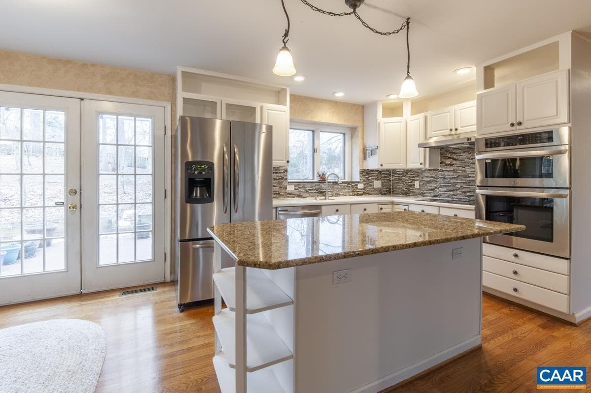 3595 Montgomery Ln photo 11