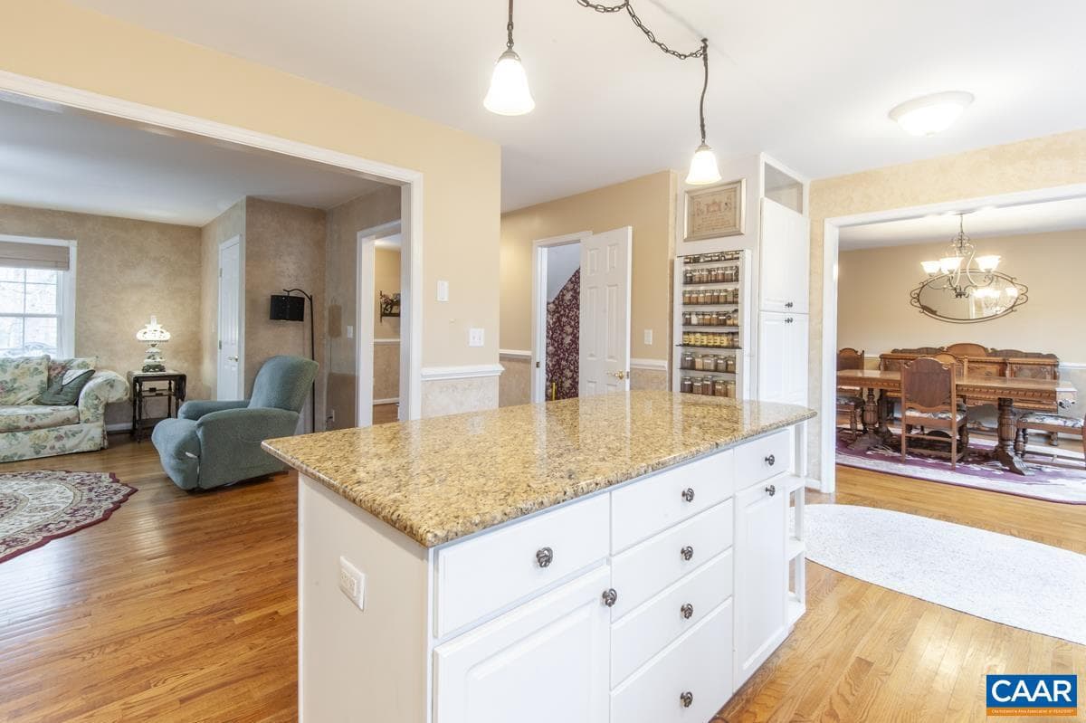 3595 Montgomery Ln photo 13