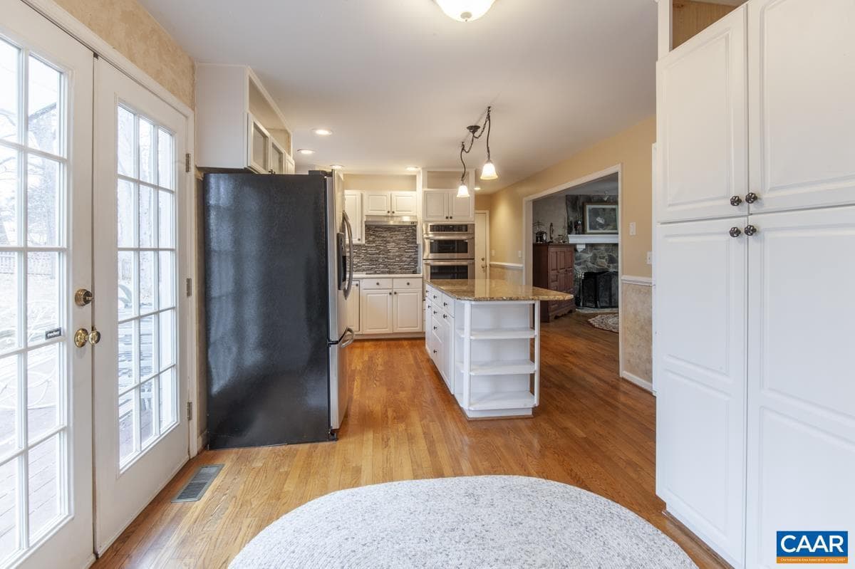 3595 Montgomery Ln photo 16