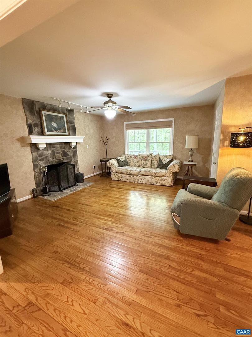 3595 Montgomery Ln photo 18