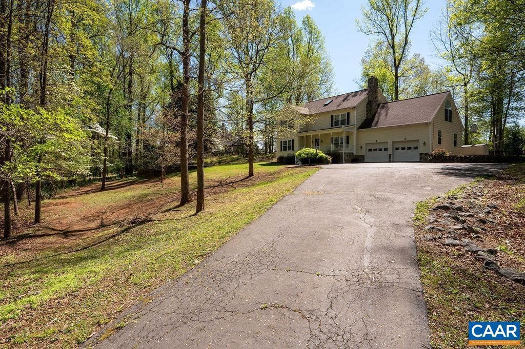 3595 Montgomery Ln photo 2