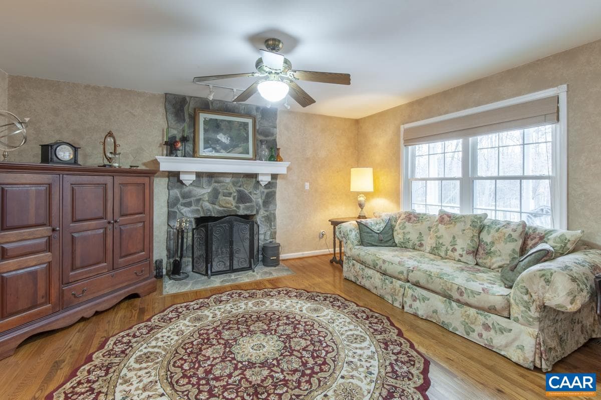 3595 Montgomery Ln photo 21
