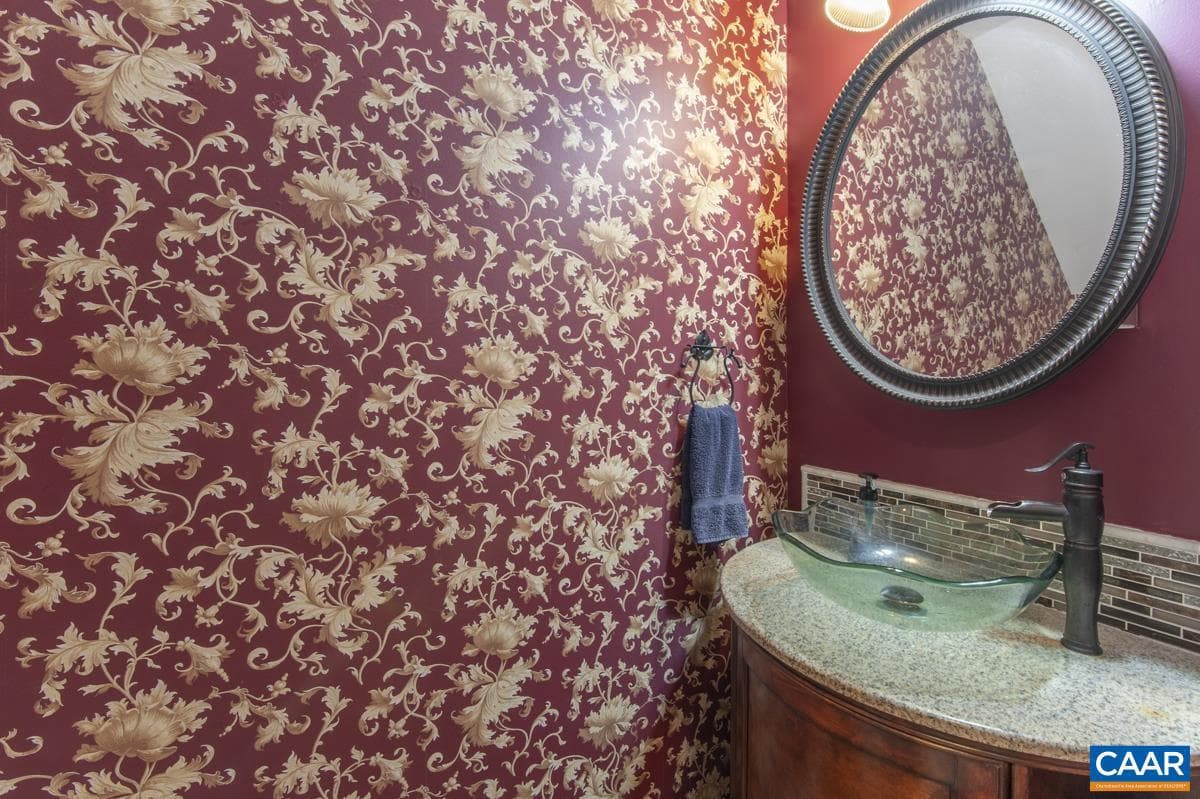 3595 Montgomery Ln photo 22