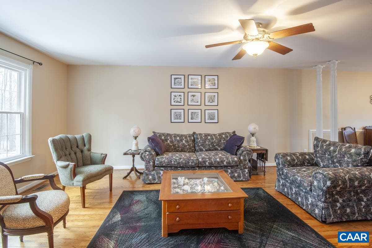 3595 Montgomery Ln photo 6