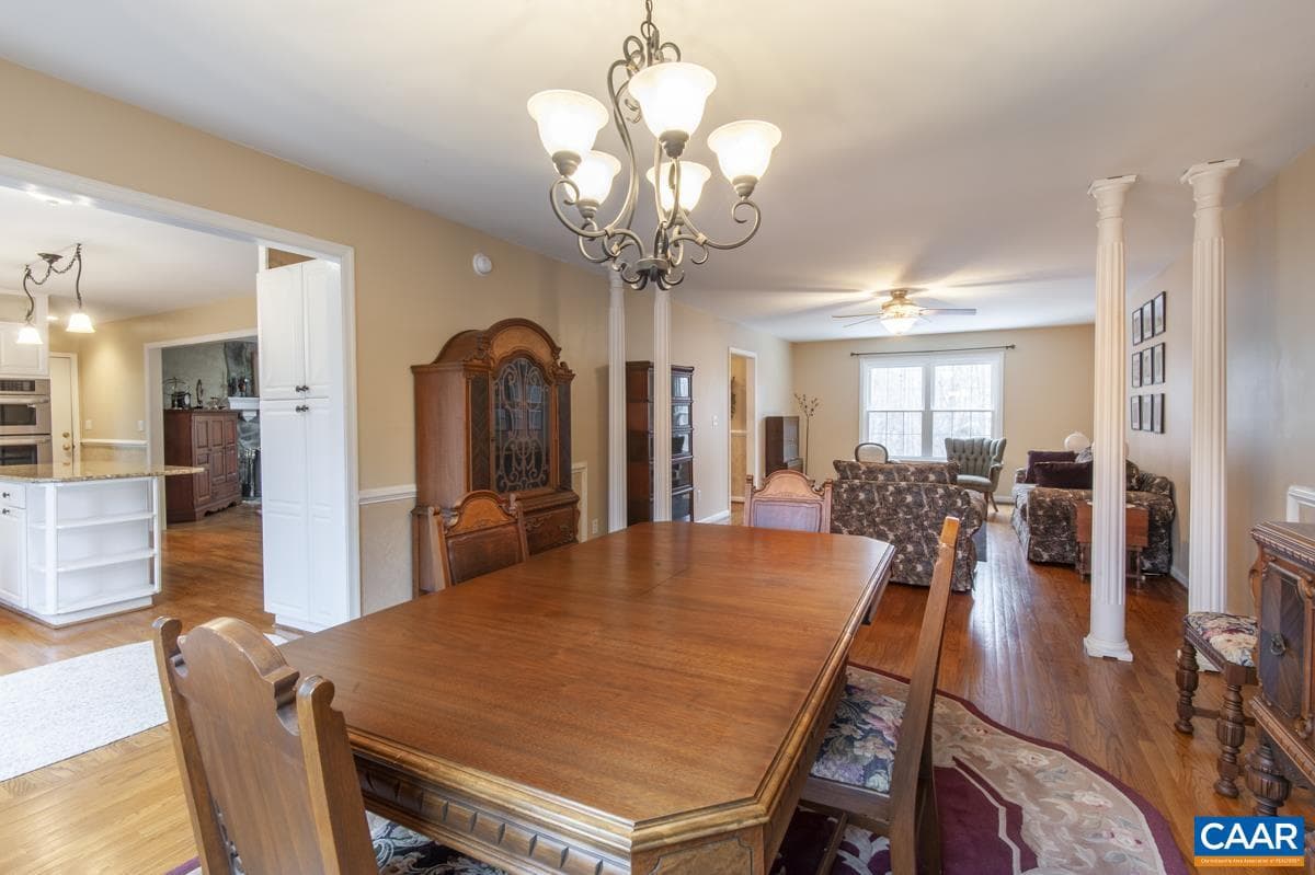3595 Montgomery Ln photo 9