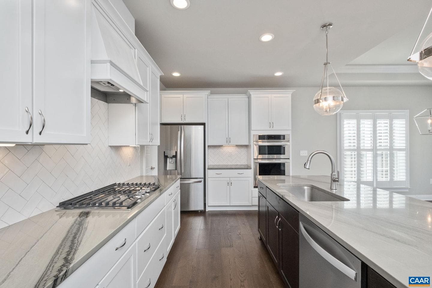 336 Avondale Ln photo 11