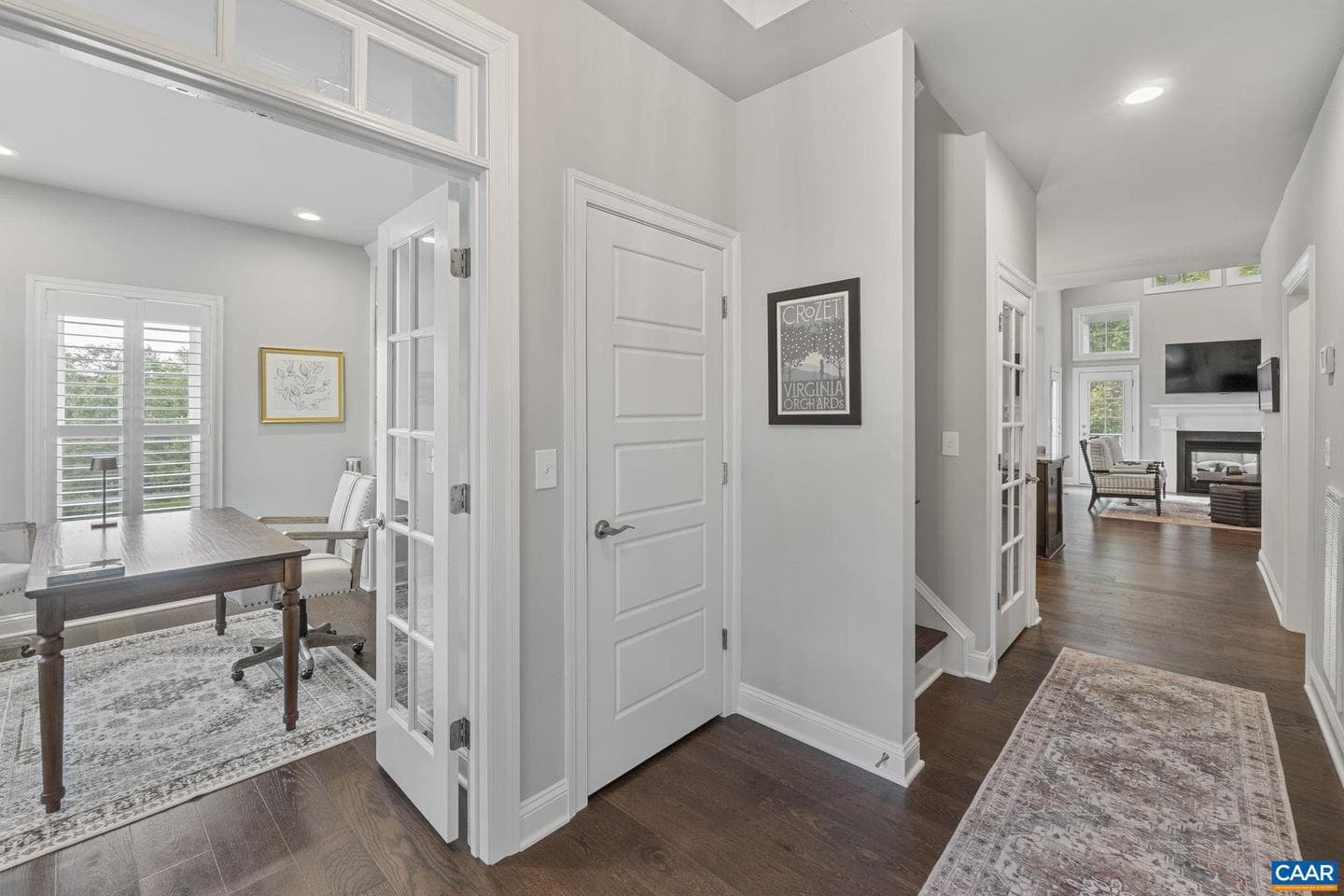 336 Avondale Ln photo 7