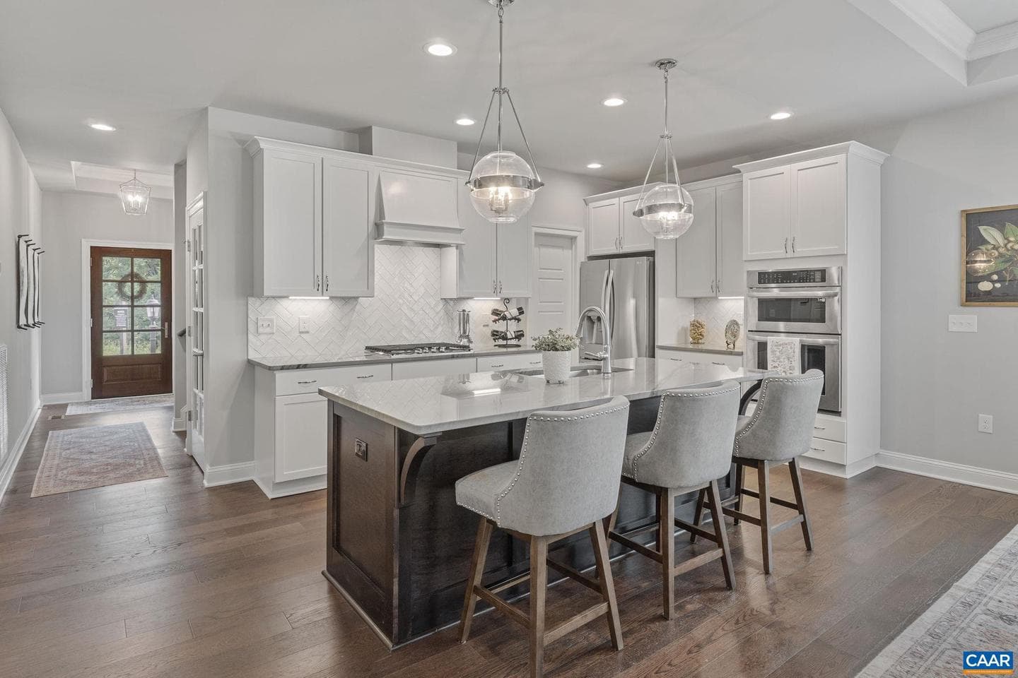 336 Avondale Ln photo 9