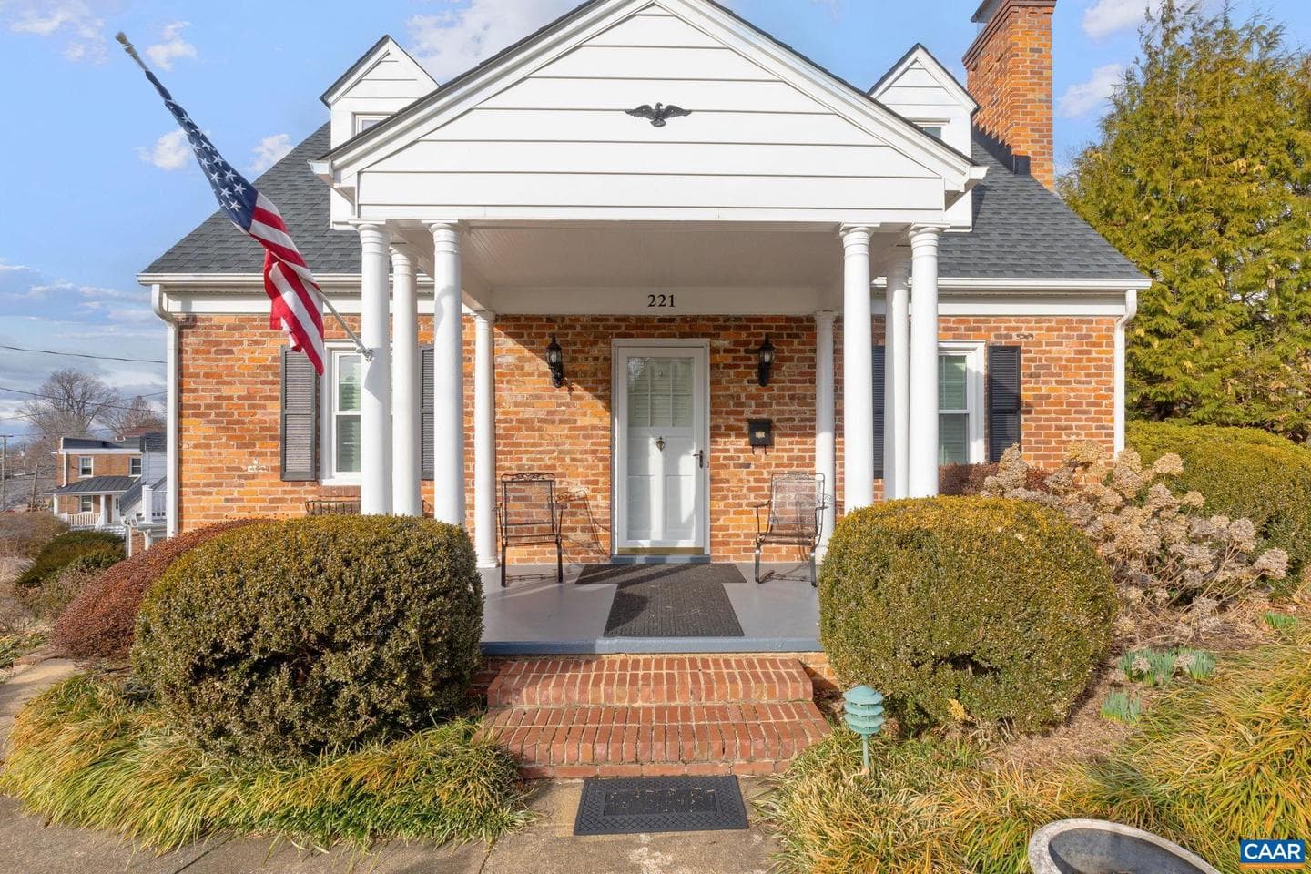 221 Lee Ave photo 21