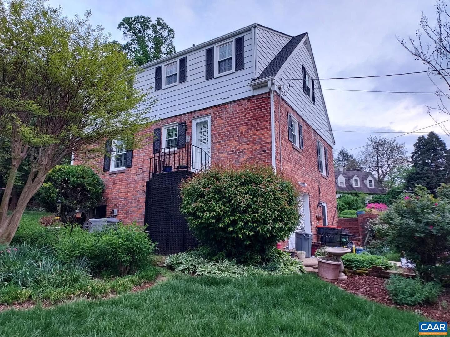 221 Lee Ave photo 27