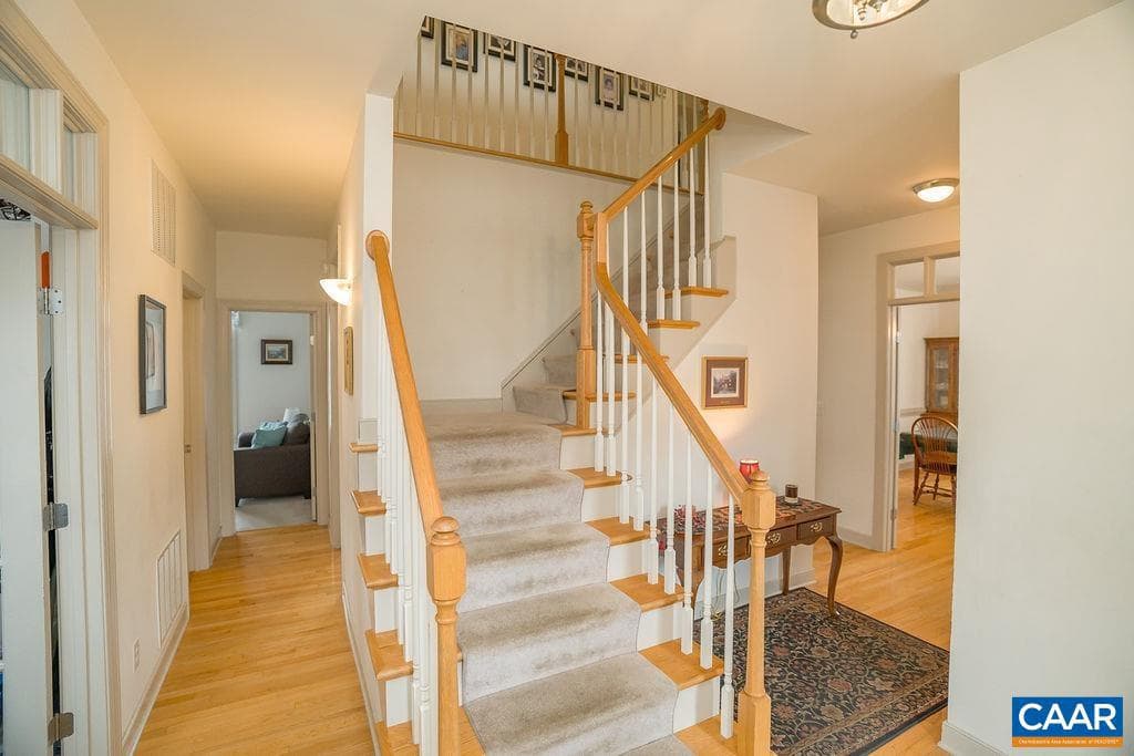 665 Fox Hollow Ln photo 19