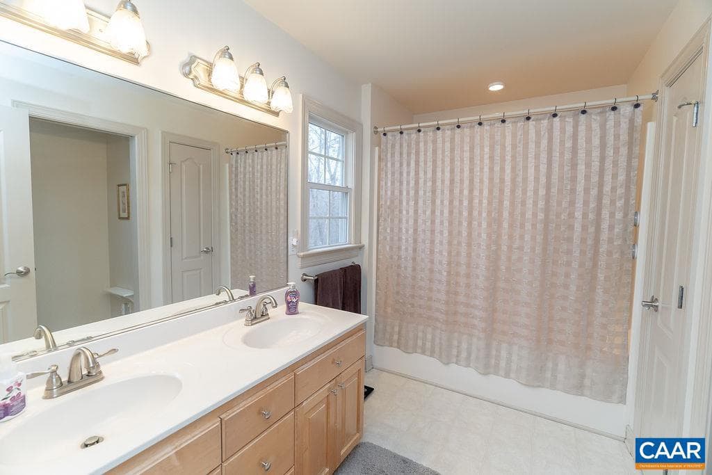 665 Fox Hollow Ln photo 27