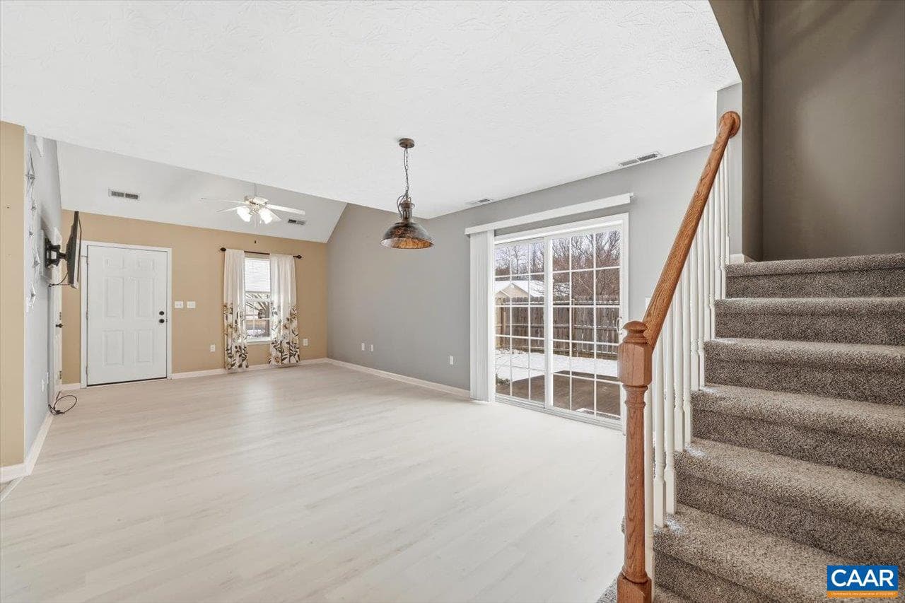 212 Inglecress Rd photo 10