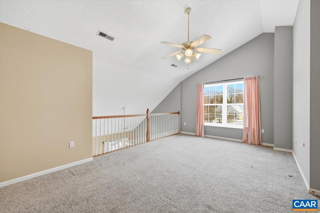 212 Inglecress Rd photo 20