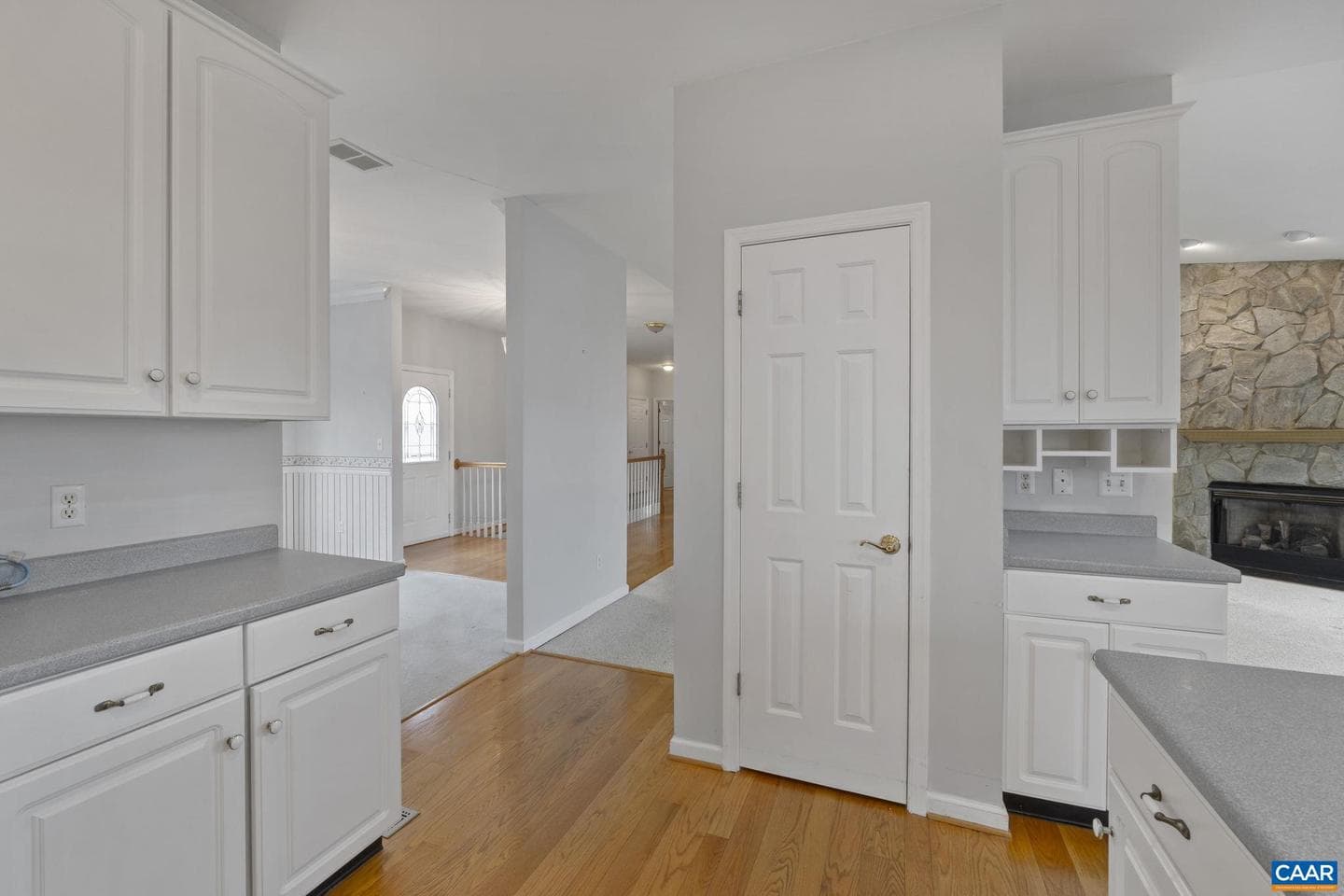 274 Jefferson photo 18
