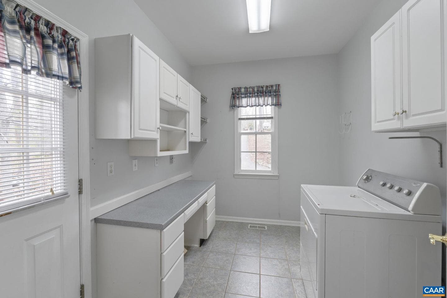 274 Jefferson photo 21