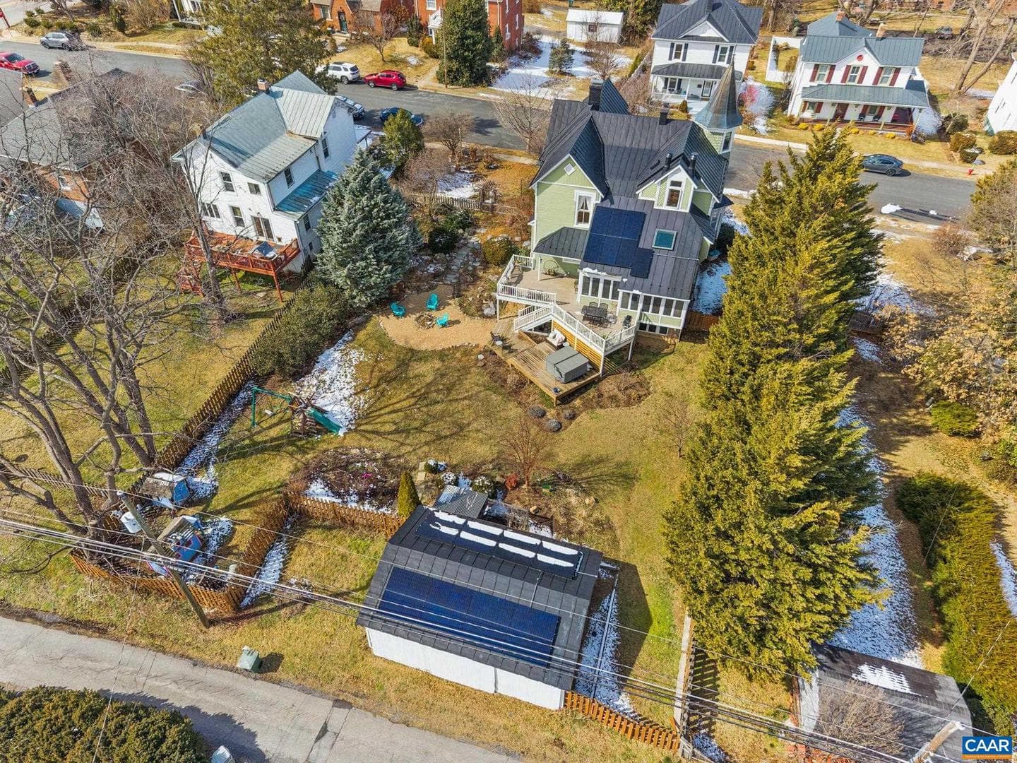428 Maple Ave photo 6