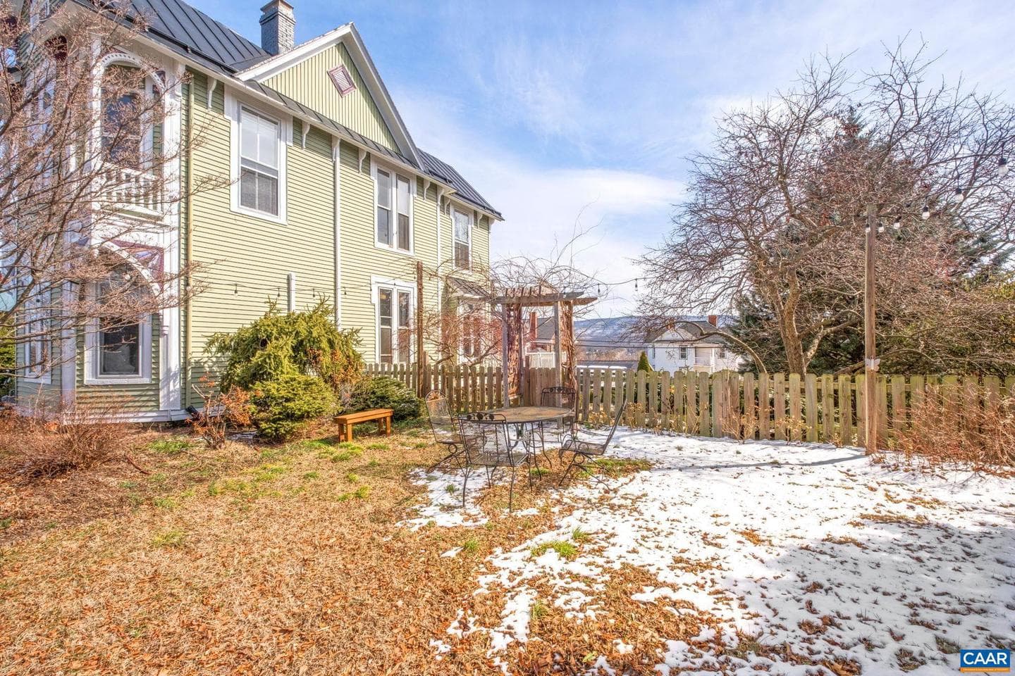 428 Maple Ave photo 61