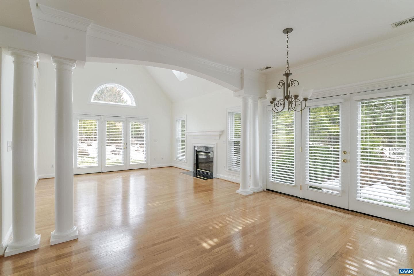 1202 Stonegate Way photo 6