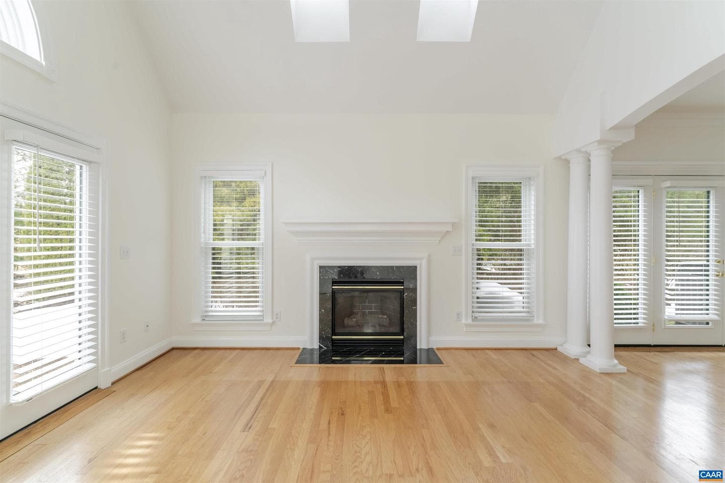 1202 Stonegate Way photo 9