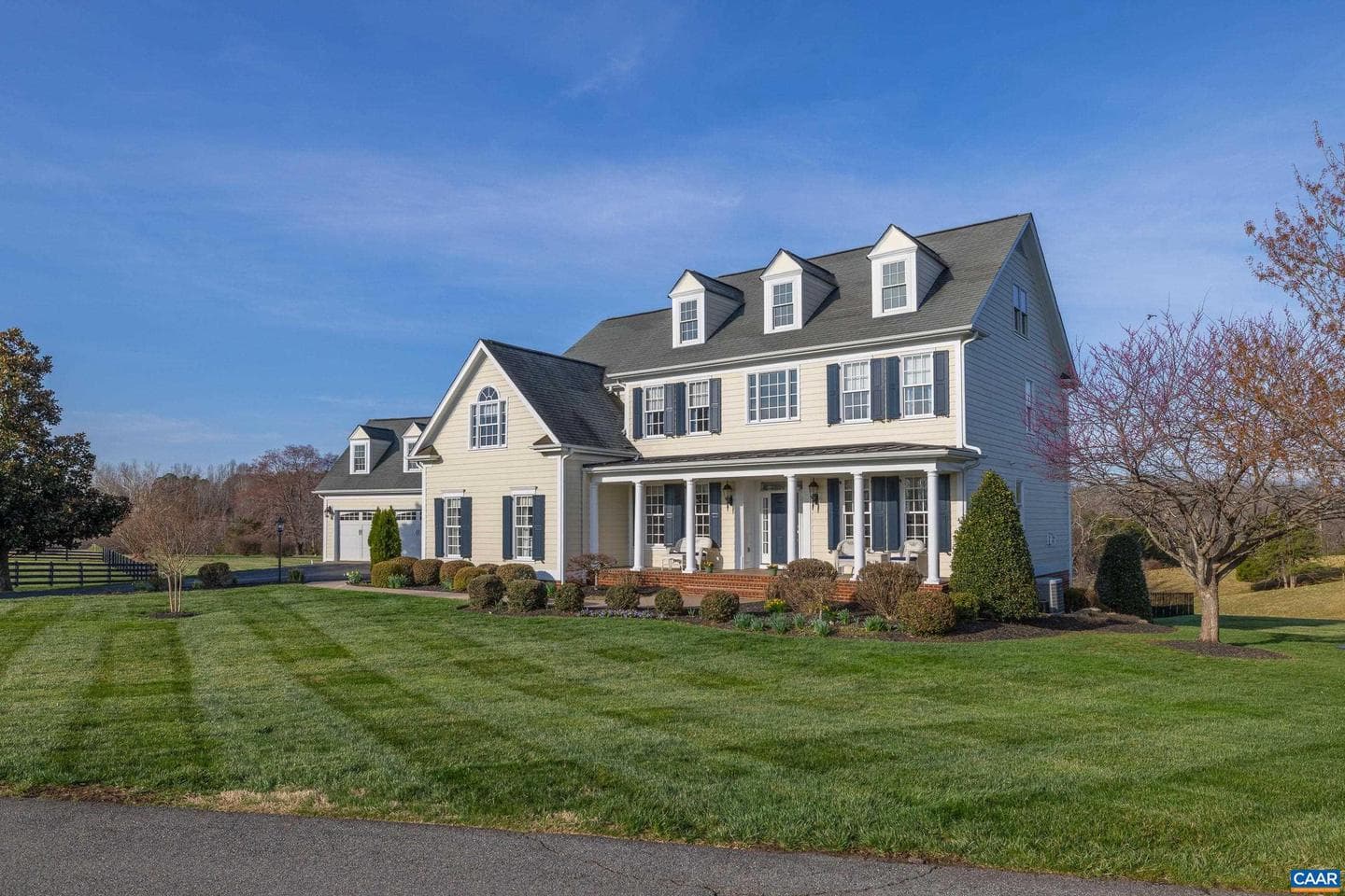 536 Sunrise Ln