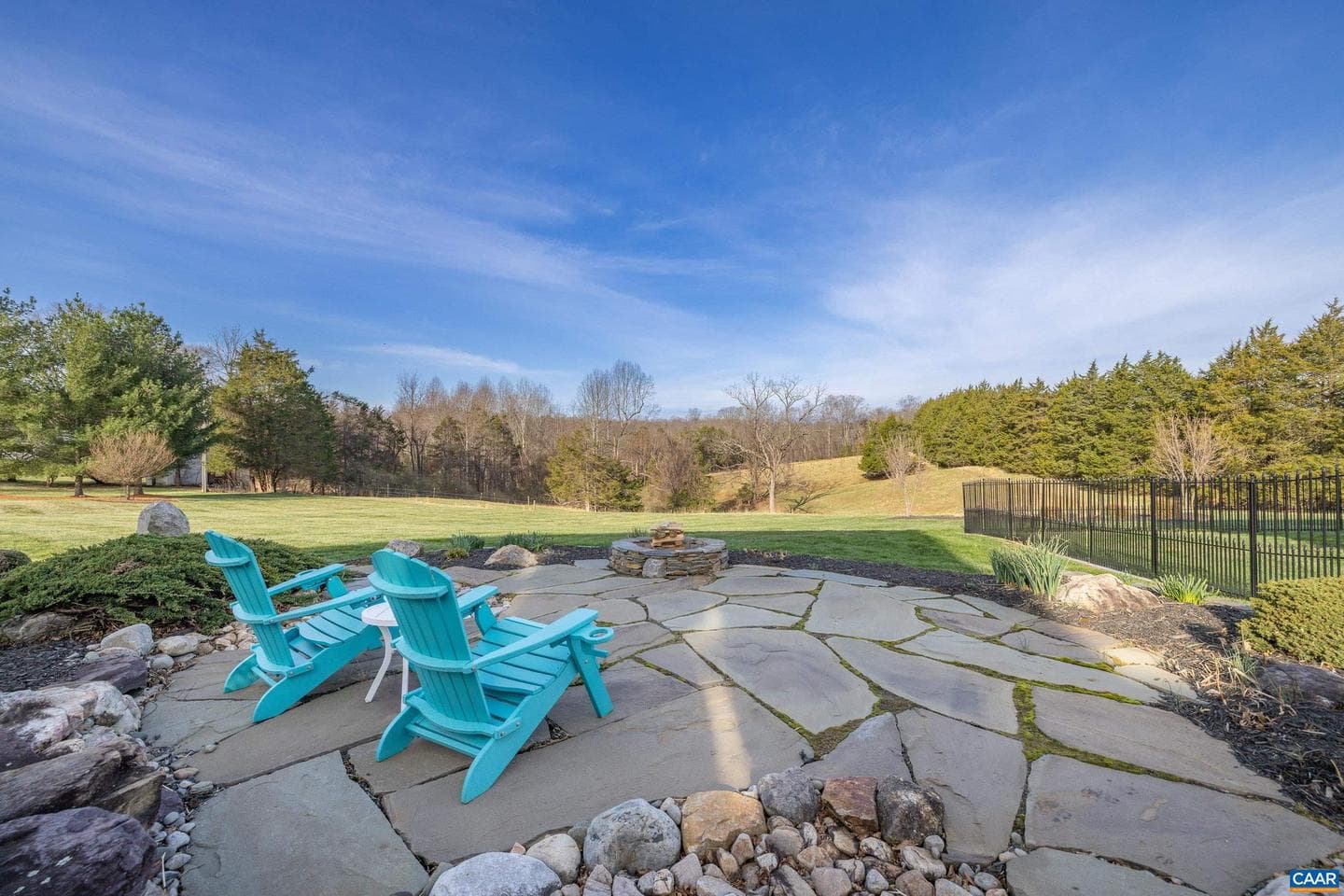 536 Sunrise Ln photo 7