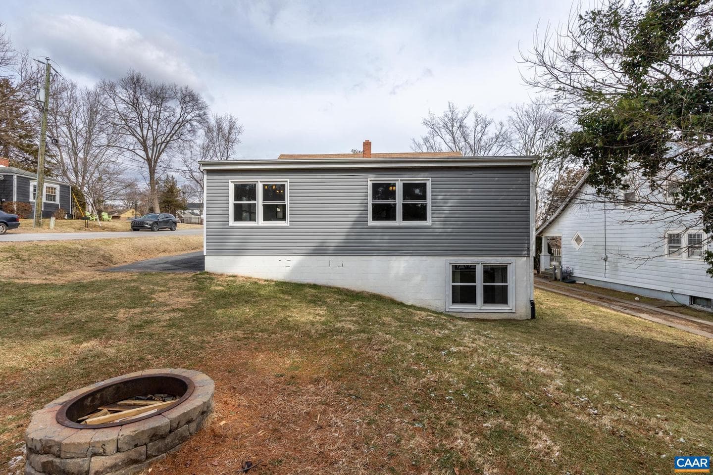 112 Lee St photo 46