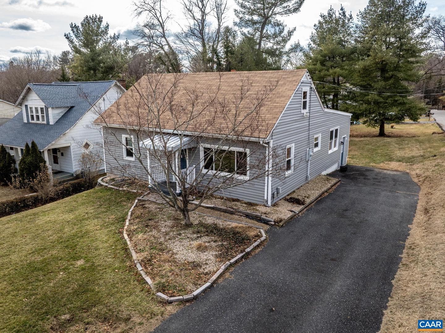 112 Lee St photo 6