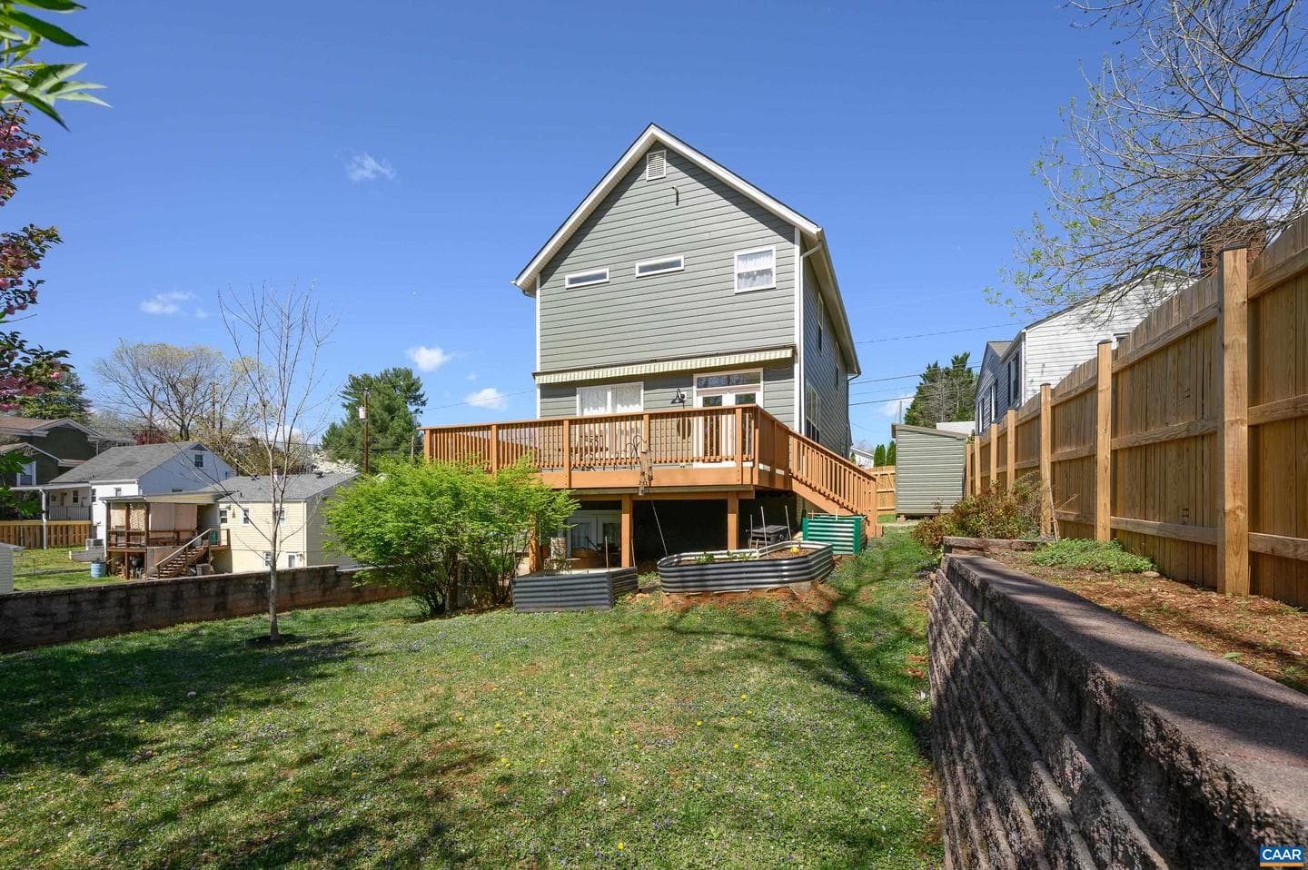 908 Elliott Ave photo 32