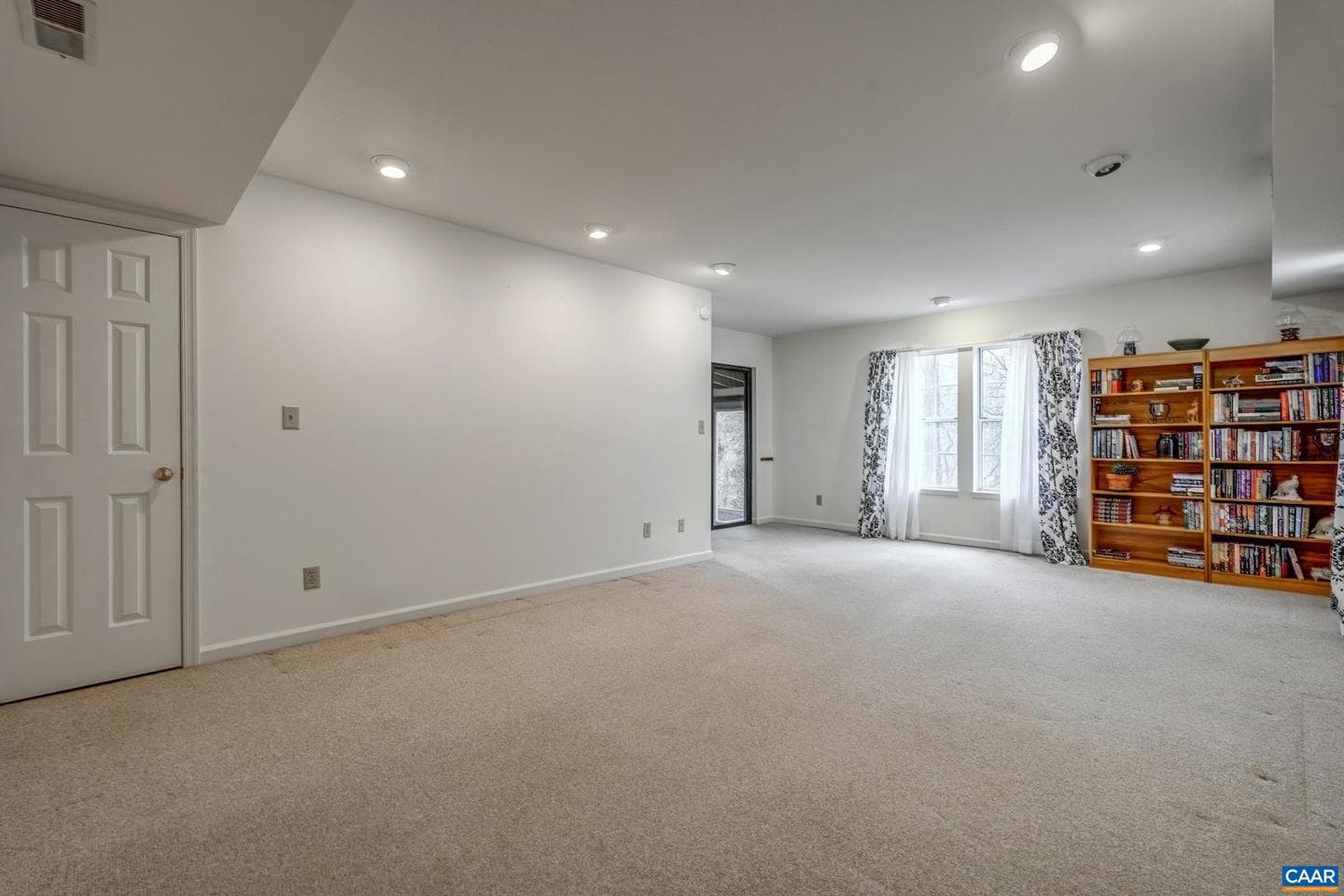 1445 Willow Lake Dr photo 31