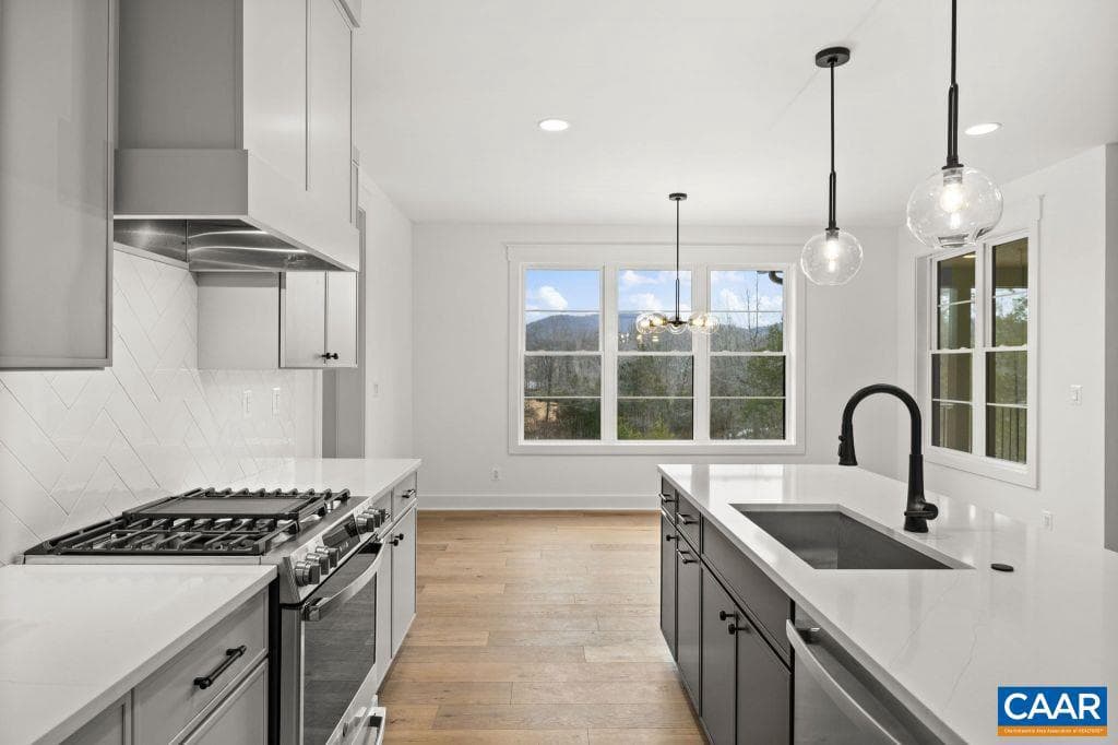 3769 Stony Point Rd photo 11
