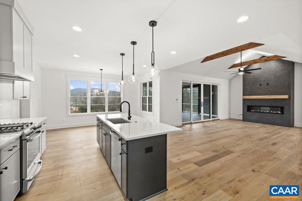 3769 Stony Point Rd photo 15