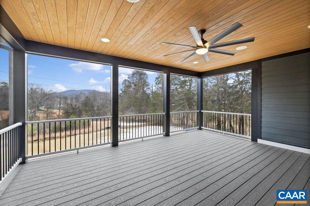 3769 Stony Point Rd photo 18