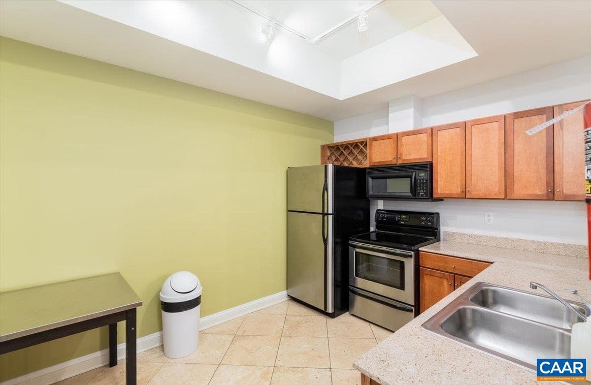 765 Walker Sq #4a photo 33